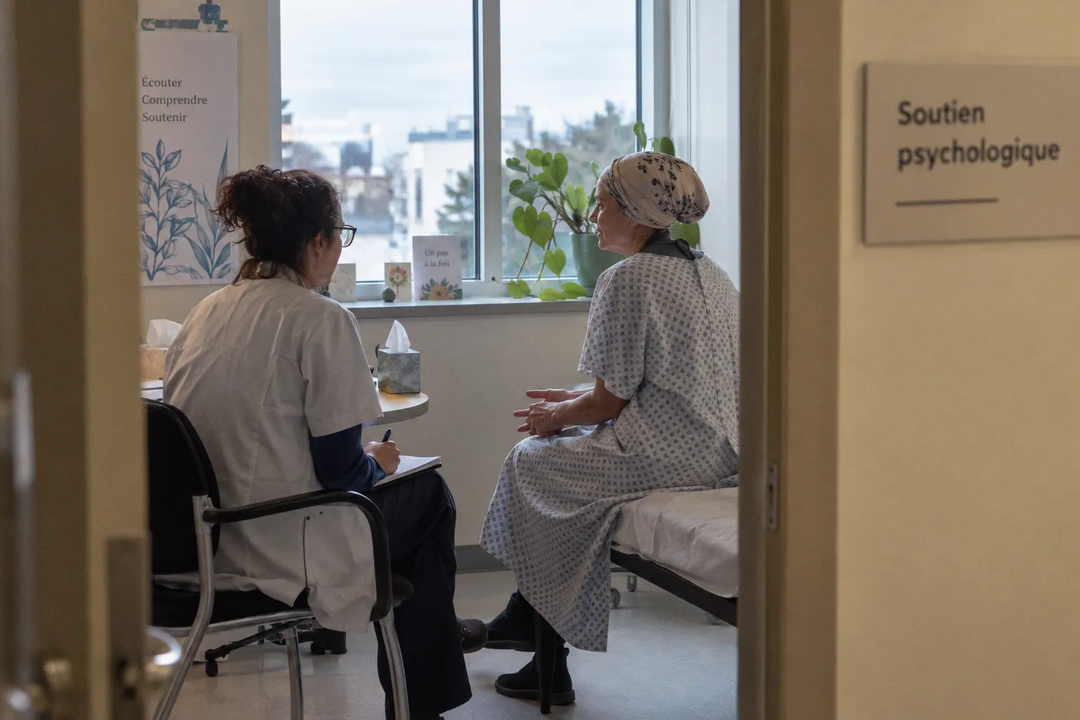 Clinical trial supports adding mental health care to routine preparation for major surgery
