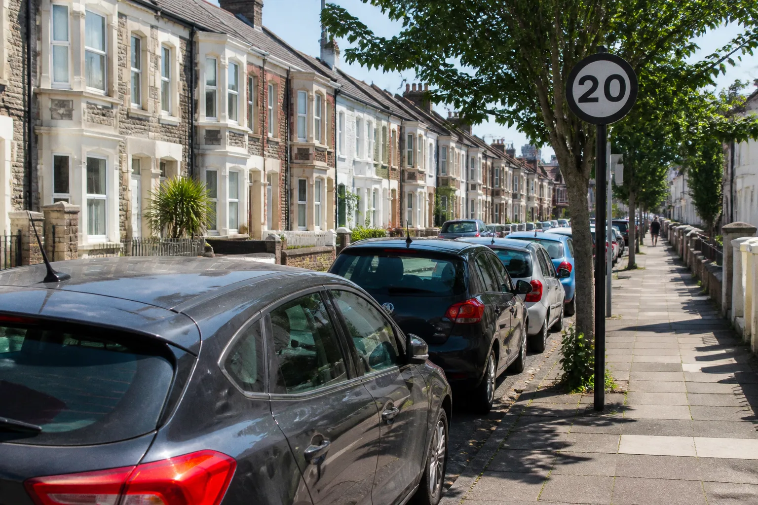 Louer une voiture à Cardiff (Royaume-Uni) : guide et conseils