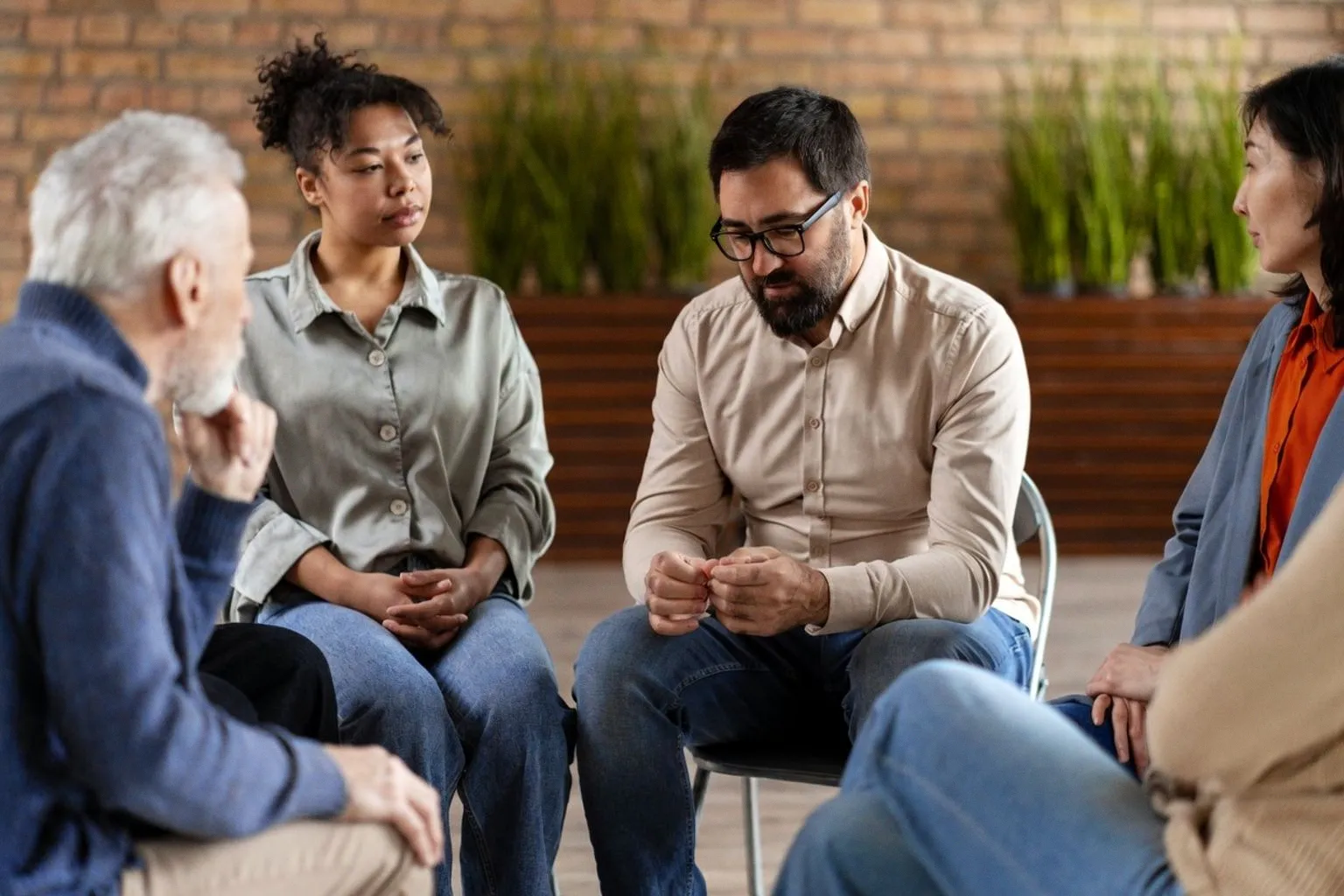 Santé mentale : comment la méthode Open Dialogue limite les hospitalisations